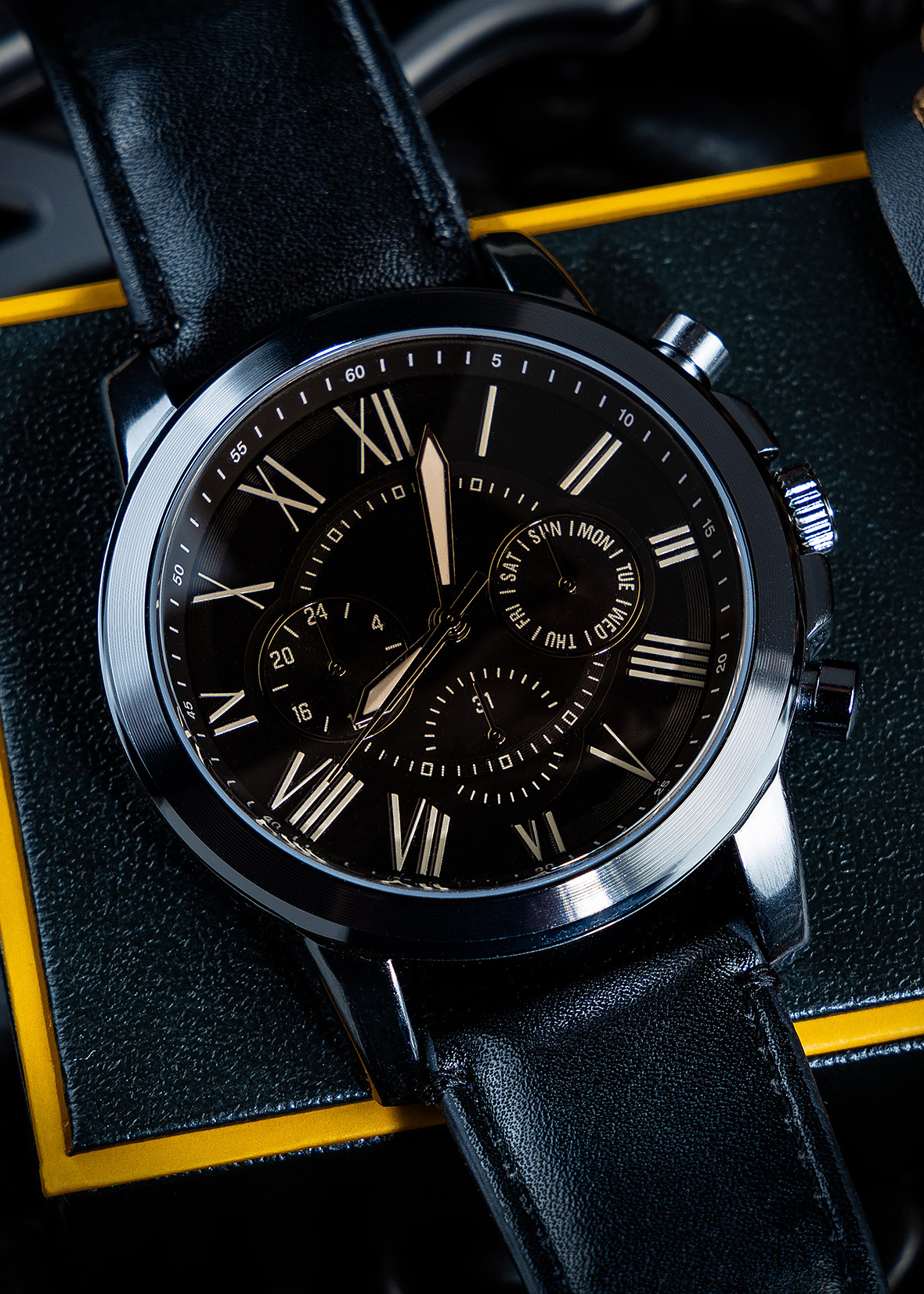Top Scroll Watch-Product-Photography